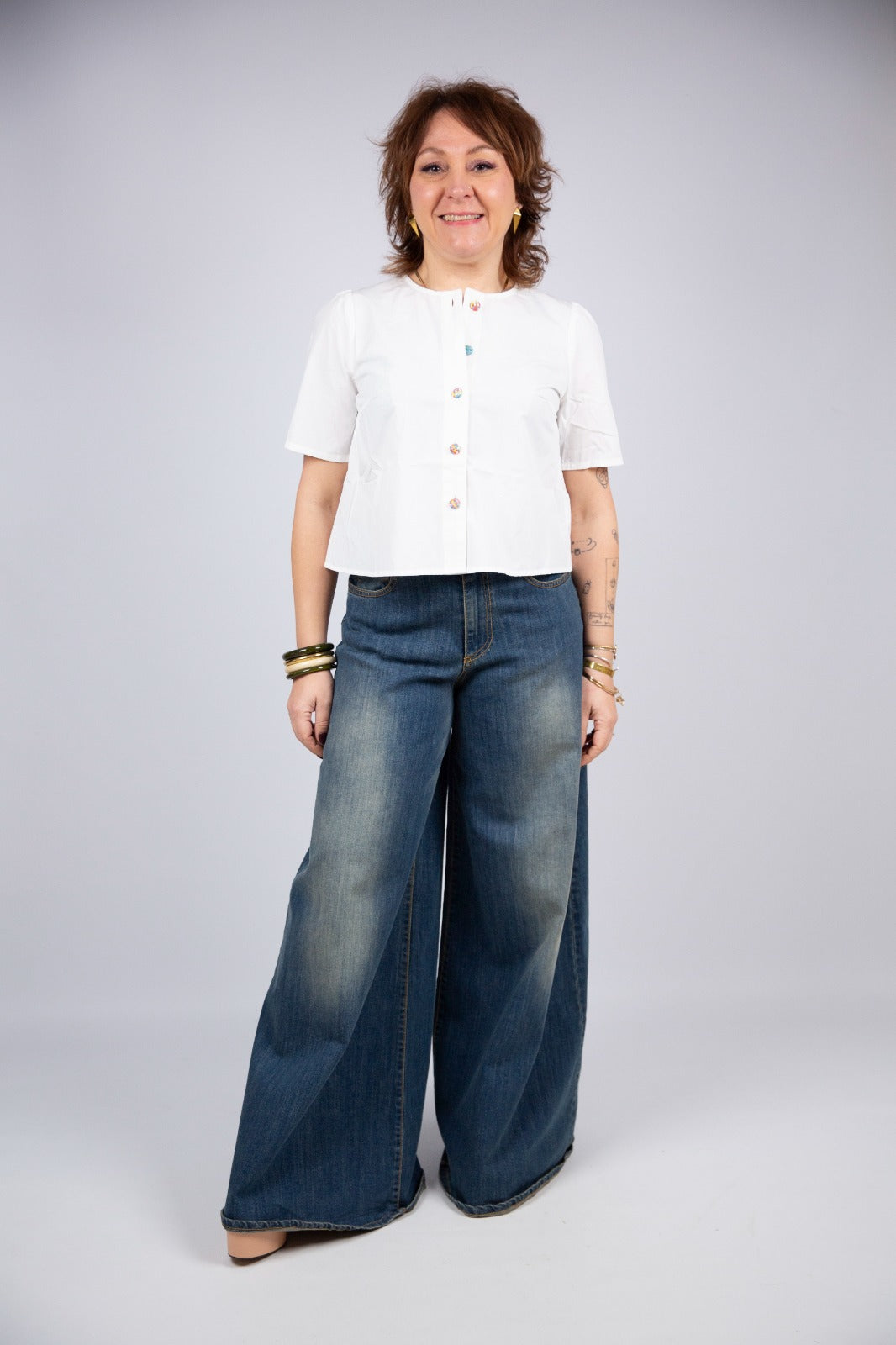 Compania fantastica camicia con i bottoni colorati