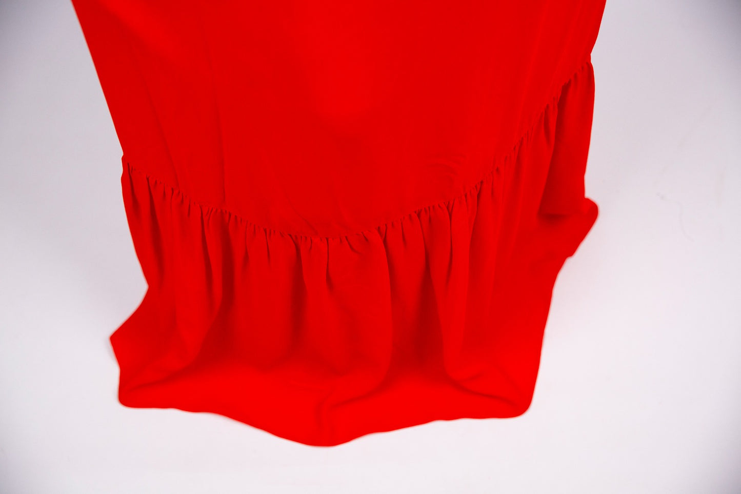 Kaos abito rosso senza maniche fiocco al collo