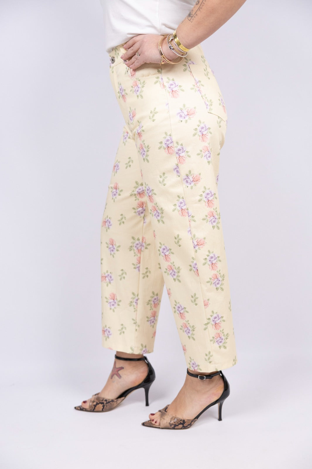Wiya pantalone con stampa fiori
