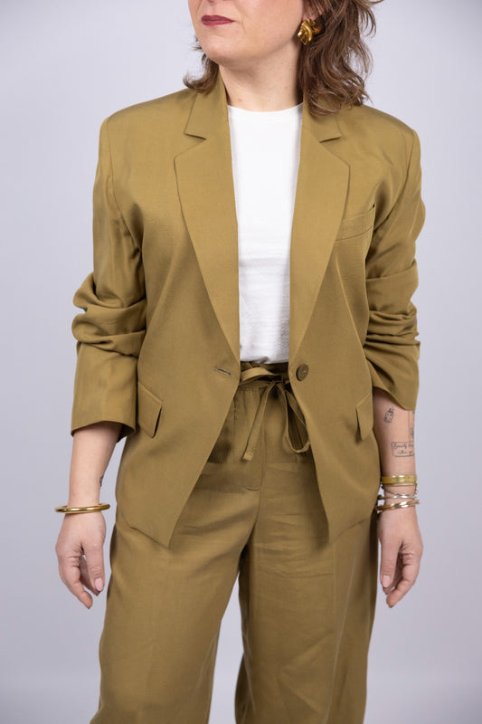 Kaos giacca sciancrata verde olio
