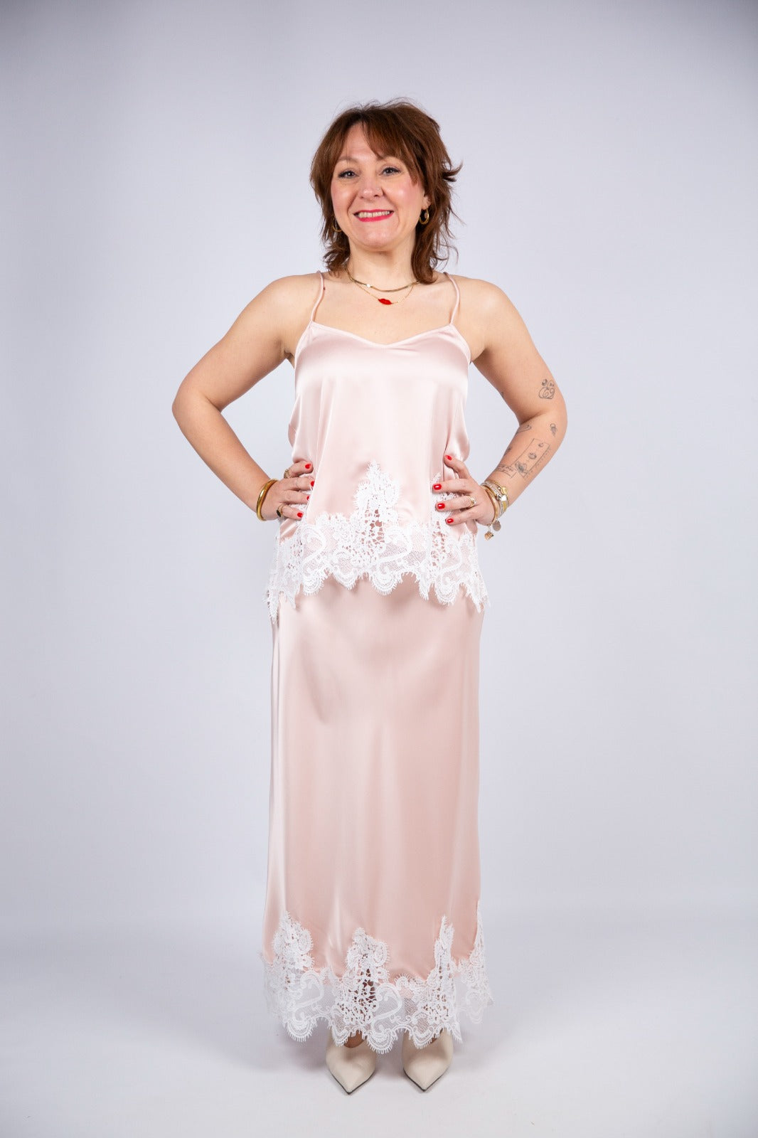 Tensione in gonna satin con pizzo