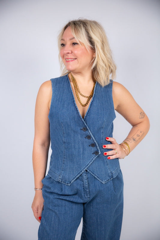 King Kong gilet con allacciatura sbiecata