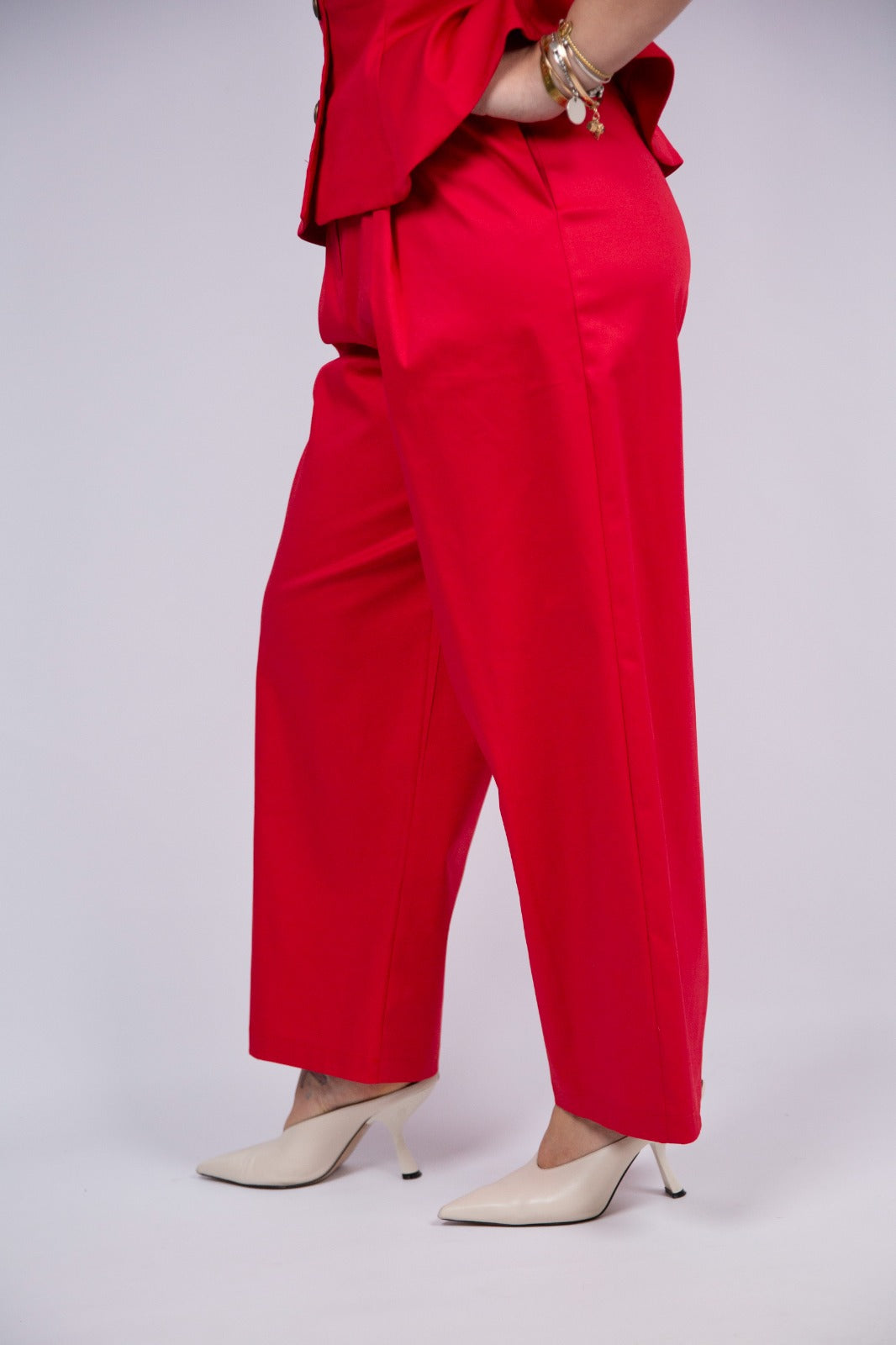 Tensione in pantalone con pinces