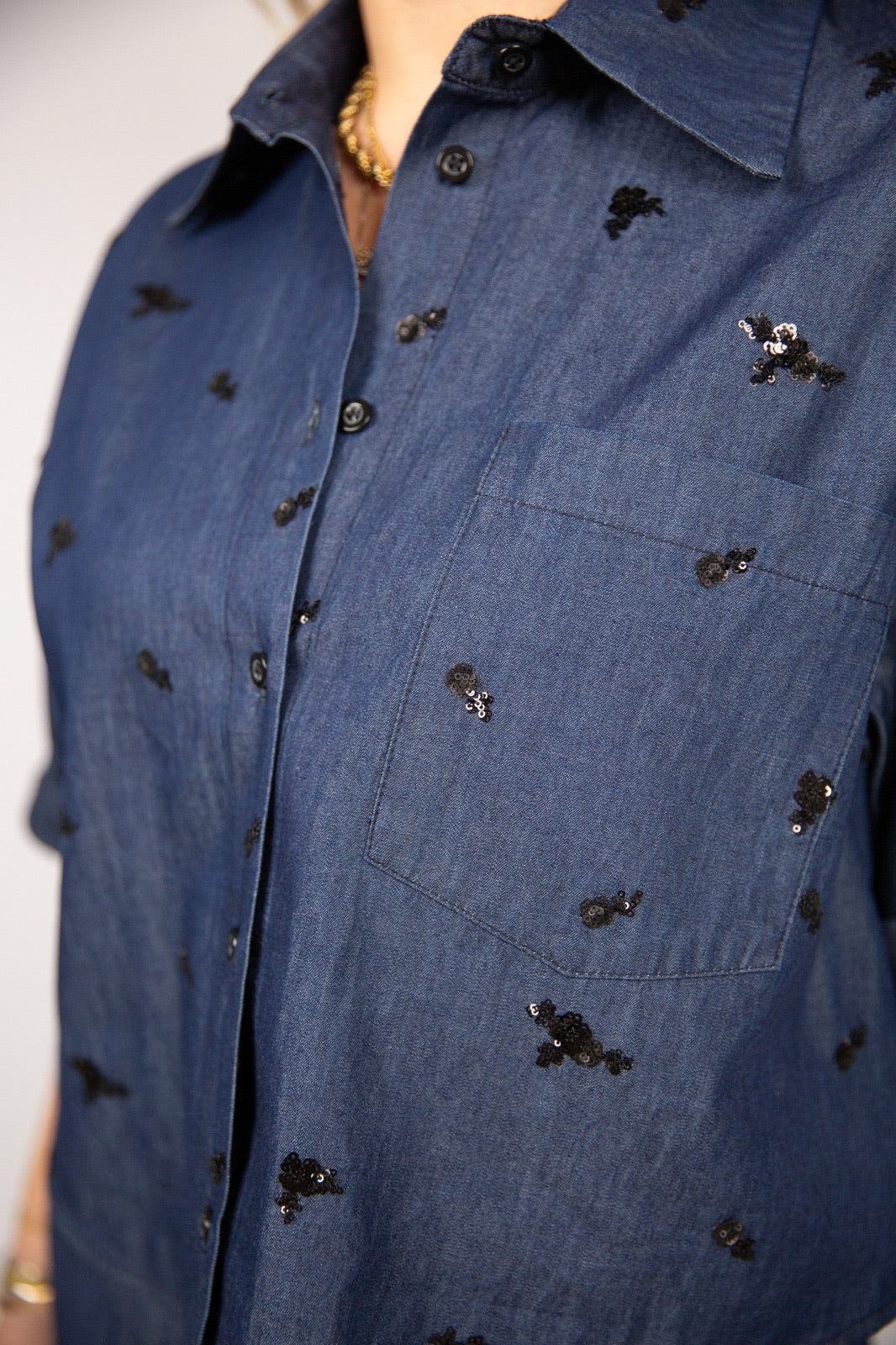Kaos Camicia jeans  con ricami di paillettes