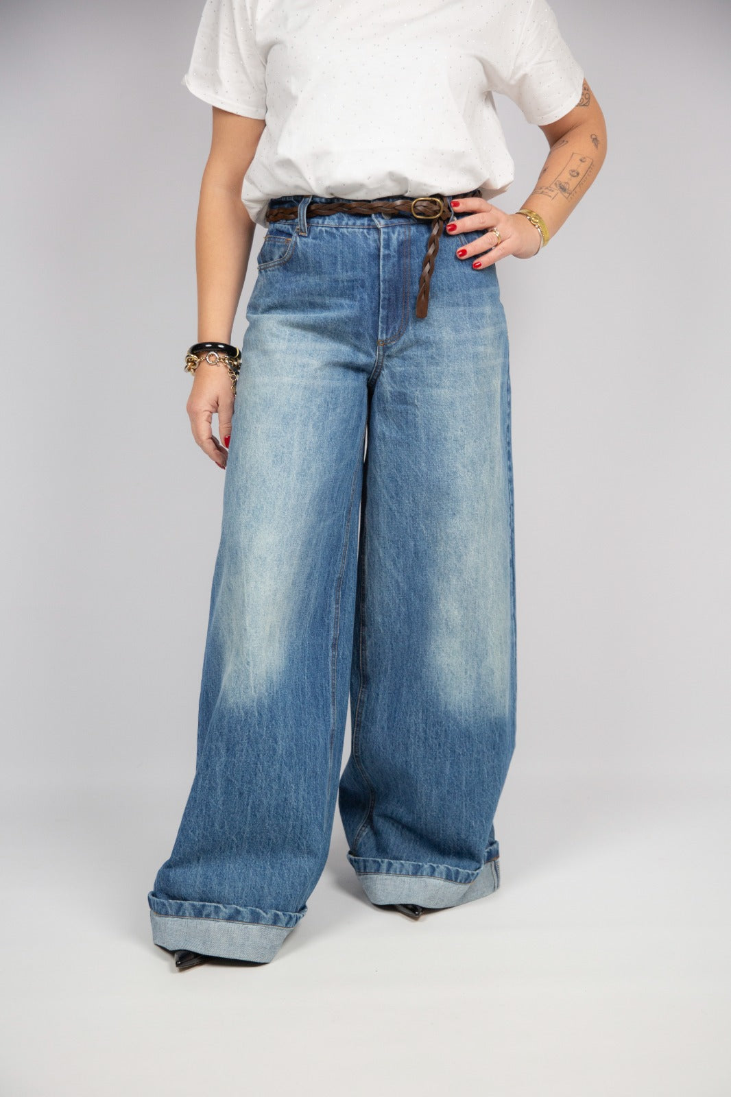 Motel diffusione moda jeans wide con risvolto e cintura