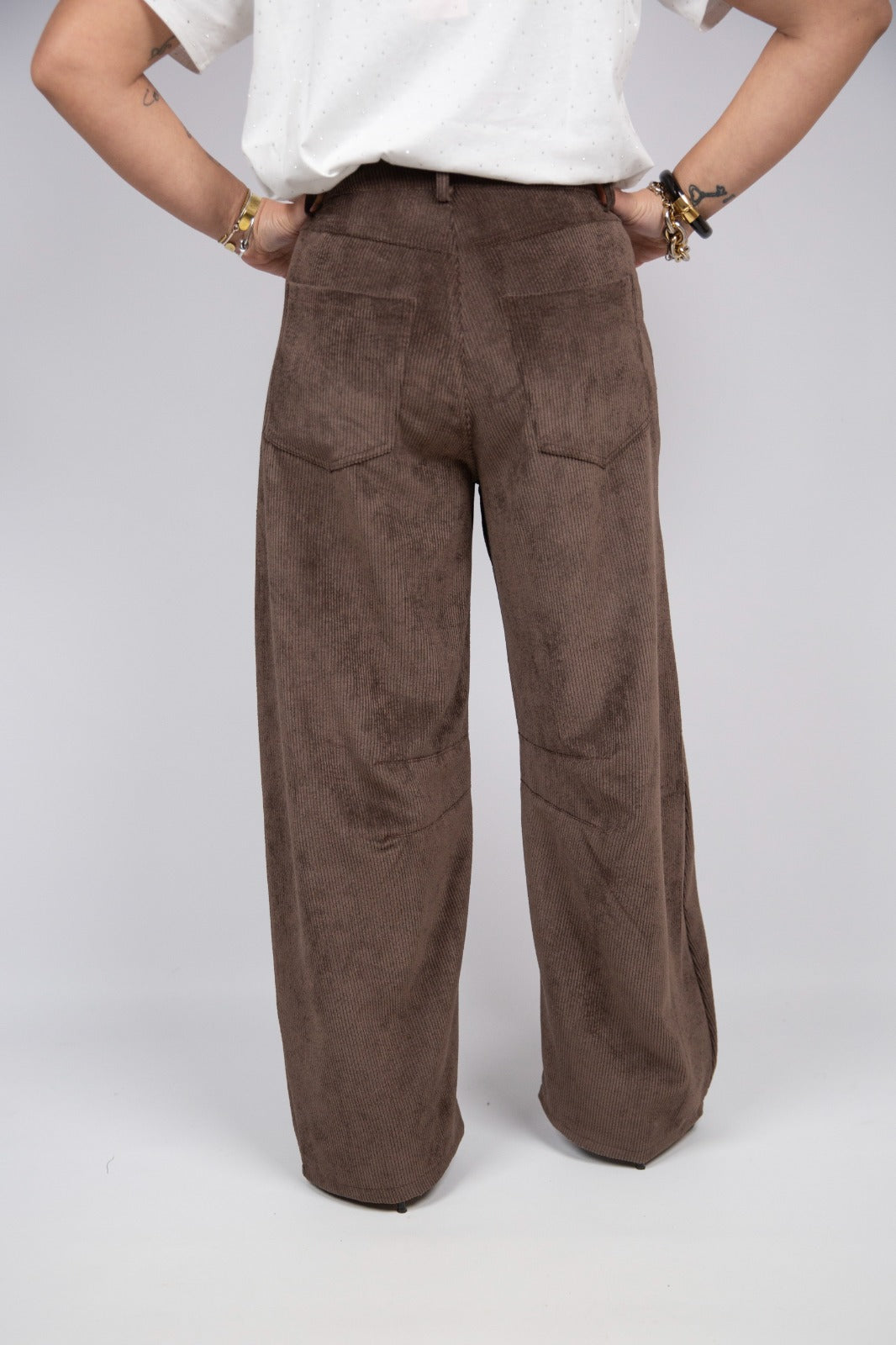 Motel diffusione moda pantaloni barrel in velluto costa larga marroni