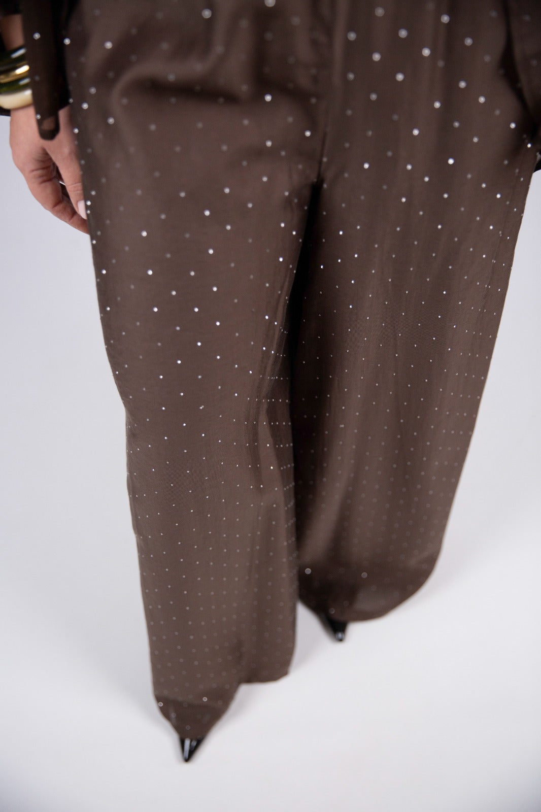 Kaos pantalone con elastico e punti luce