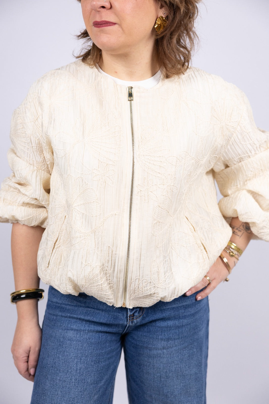 Atelier55 bomber ricamato color burro