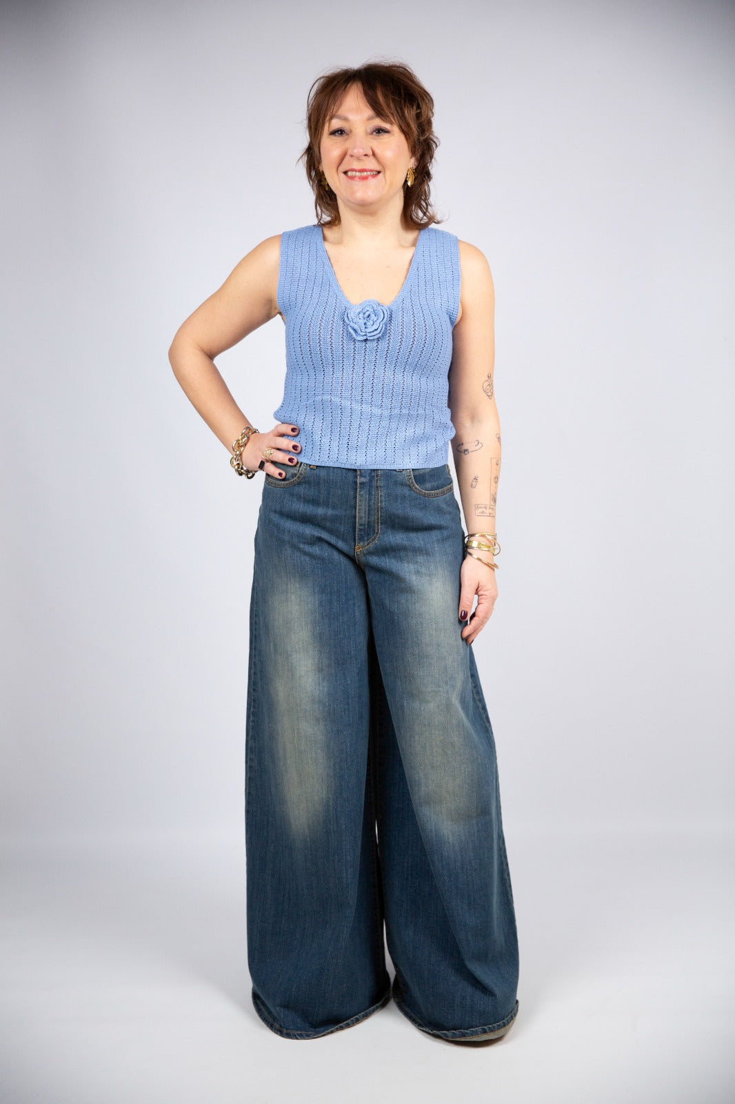 Wild pony top in tricot traforata con applicazione