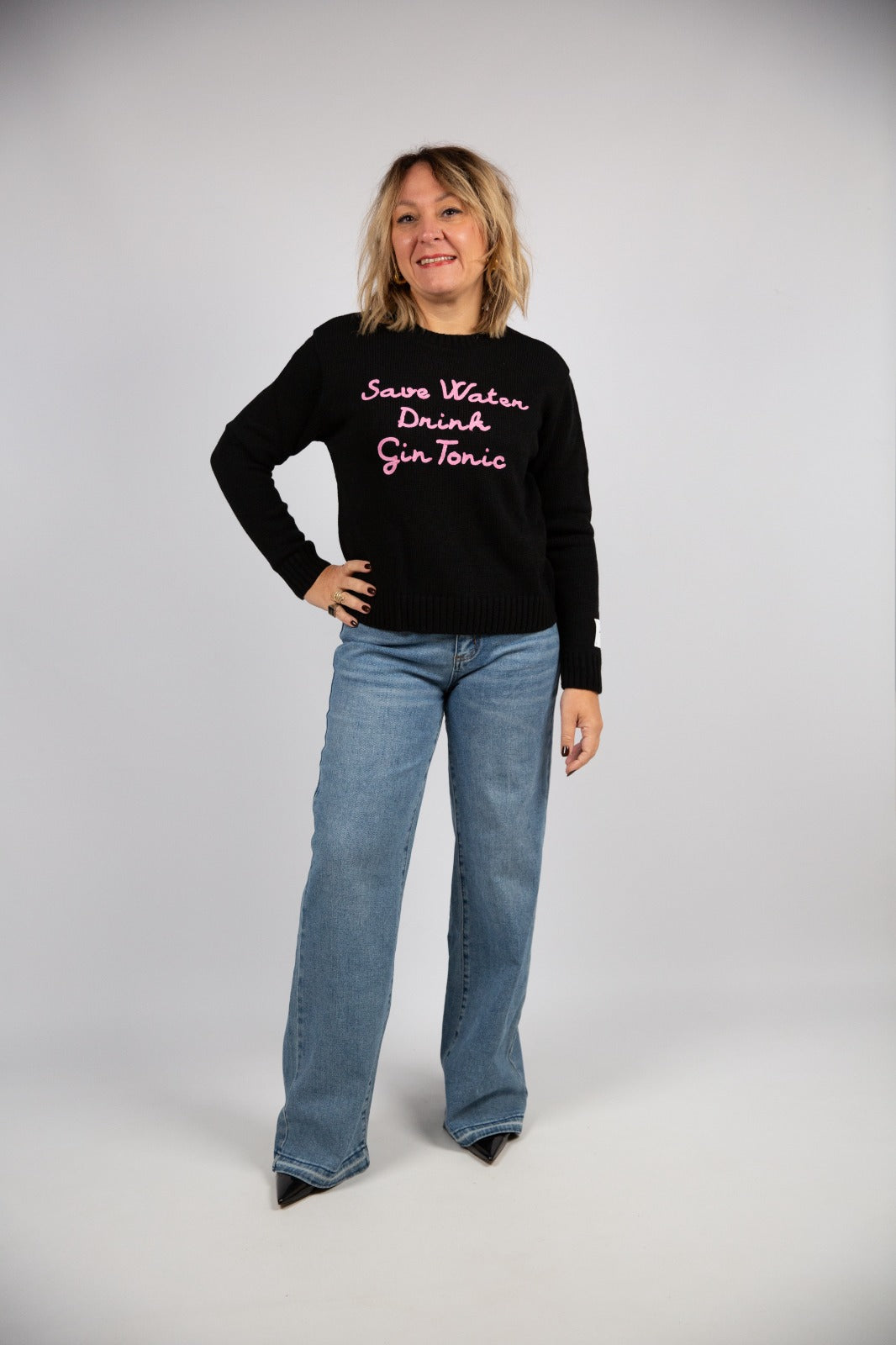 Superculture clothing maglia nera con scritta save water drink gin tonic