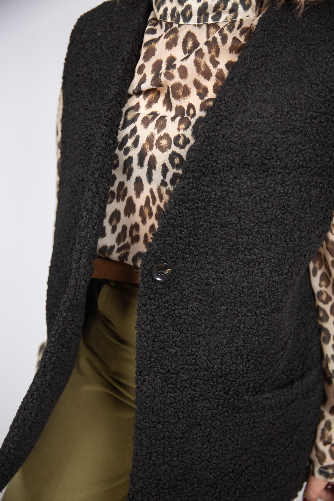 Tensione in Gilet in eco pelliccia con bottone