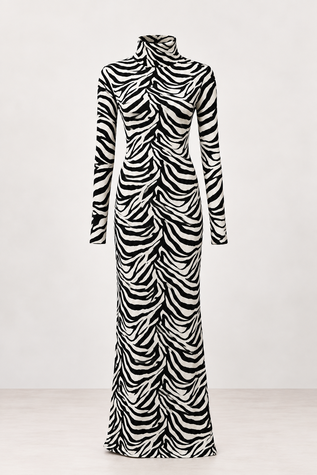 Tensione in vestito animalier lungo